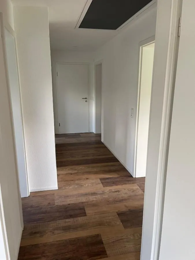 Bungalow In Ruhiger Siedlung Mit Stellplatz